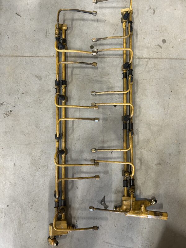 9Y-6575 Fuel Pipes